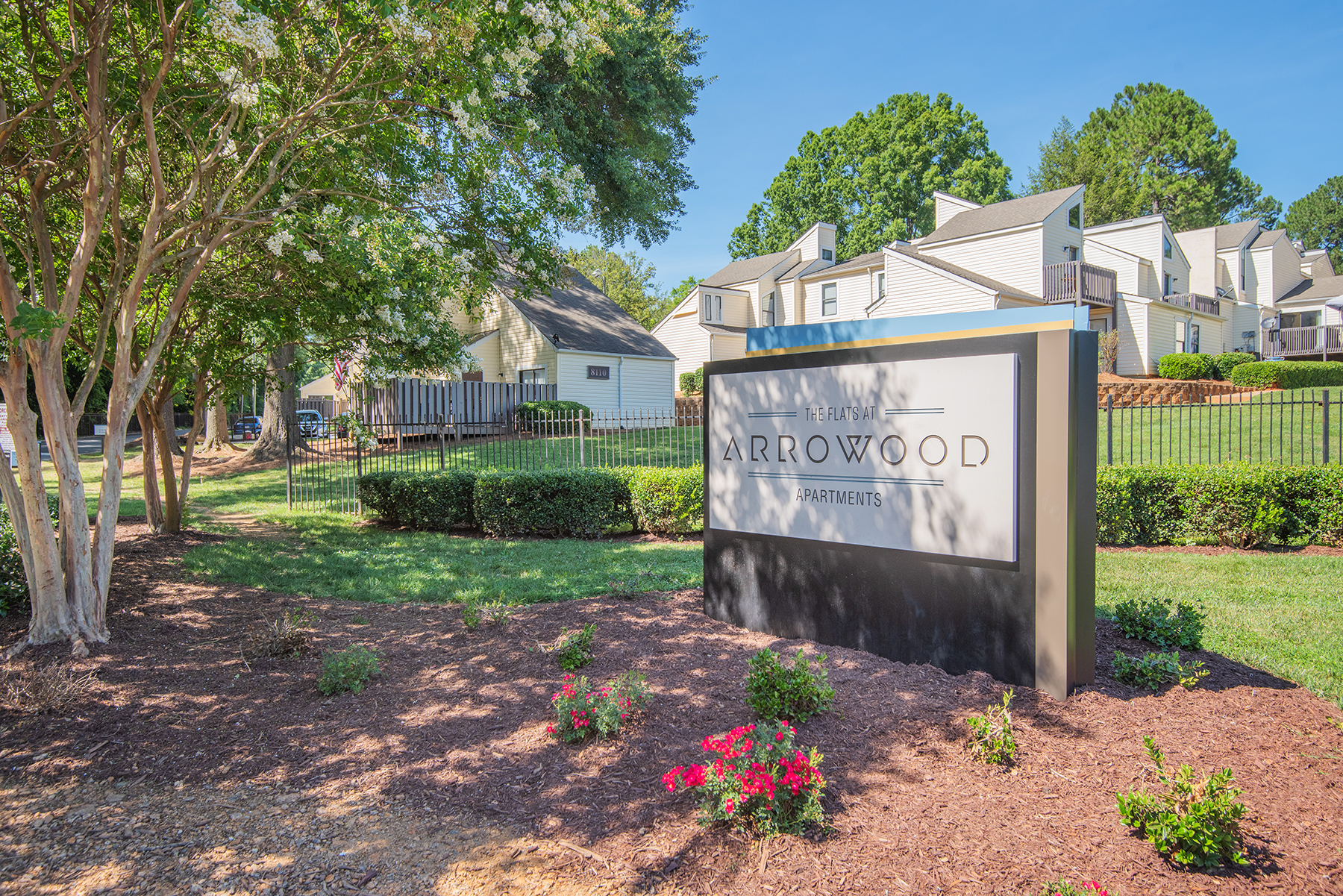 The Flats at Arrowood The Multifamily Advisory Group at Cushman